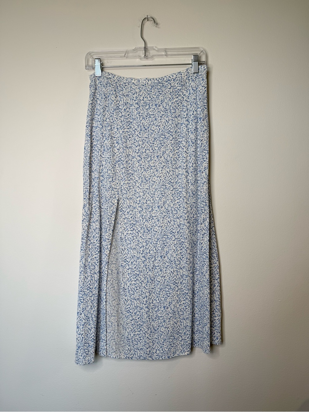 Light Blue and White Floral Midi Skirt - Women’s Size 6